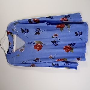 Miss Look Floral Periwinkle V-Neck 3/4 Sleeve Top Size L